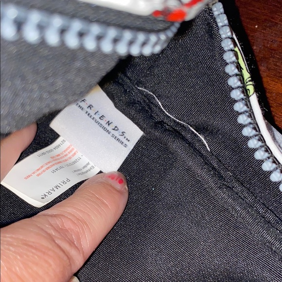 FRIENDS White and Red Backpack with Iconic Design-rare! - Picture 4 of 7